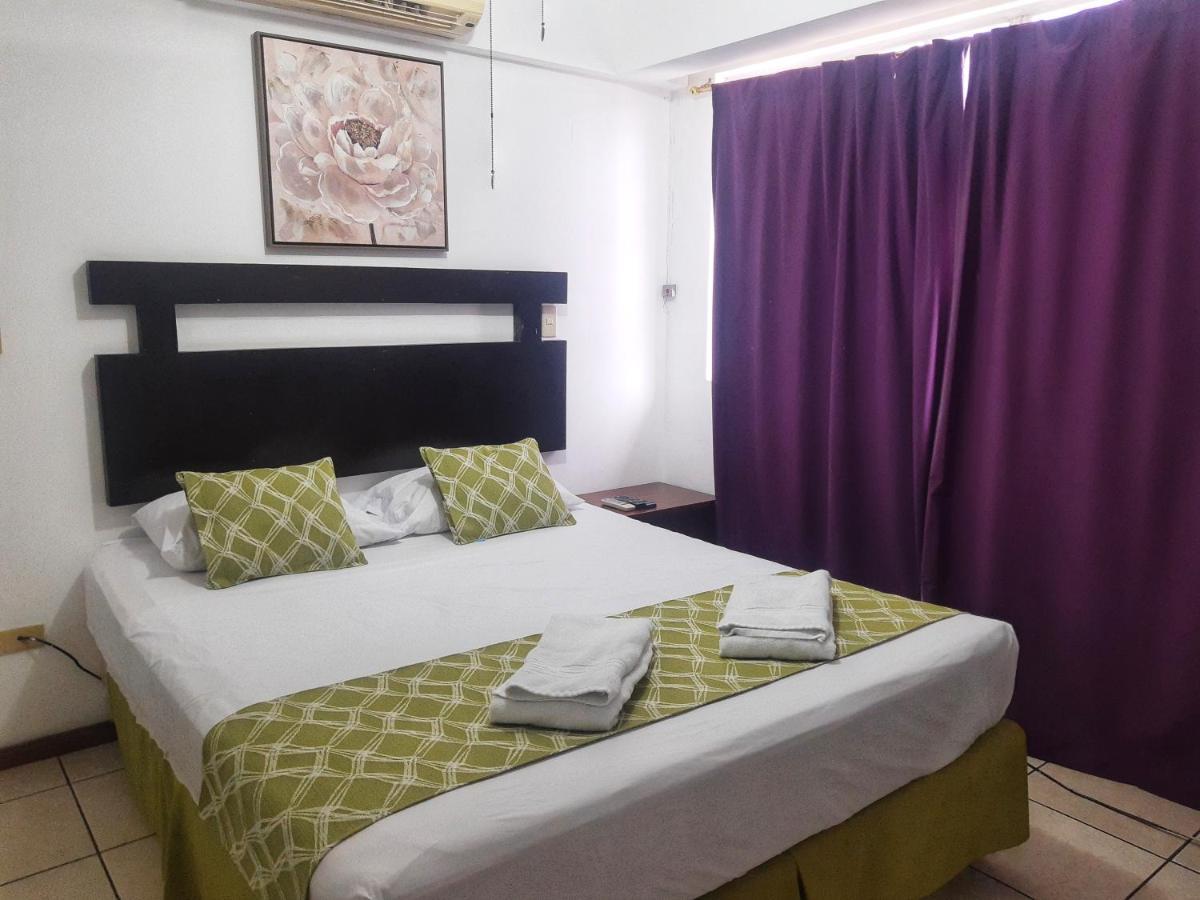 Suites & Apartments San Benito - Flats San Salvador Eksteriør billede