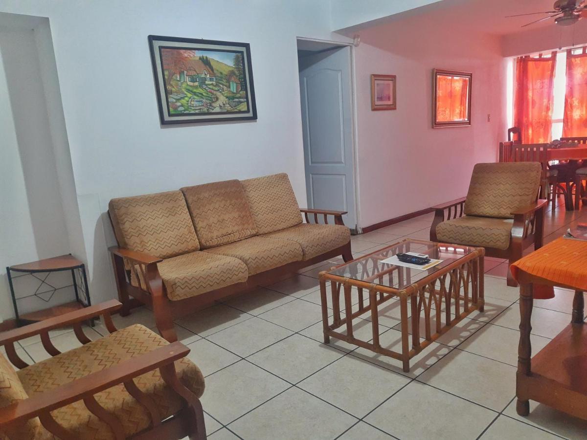 Suites & Apartments San Benito - Flats San Salvador Eksteriør billede